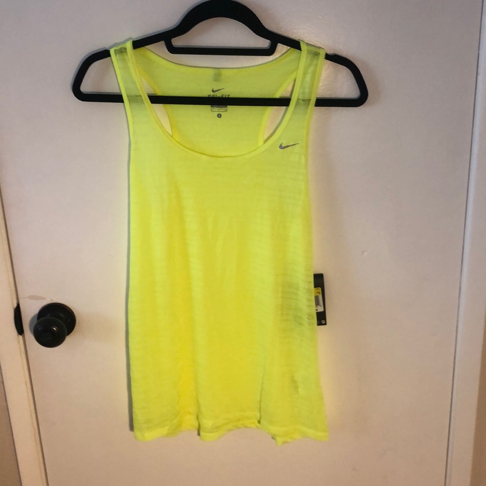 S O L D BRAND NEW nike tank